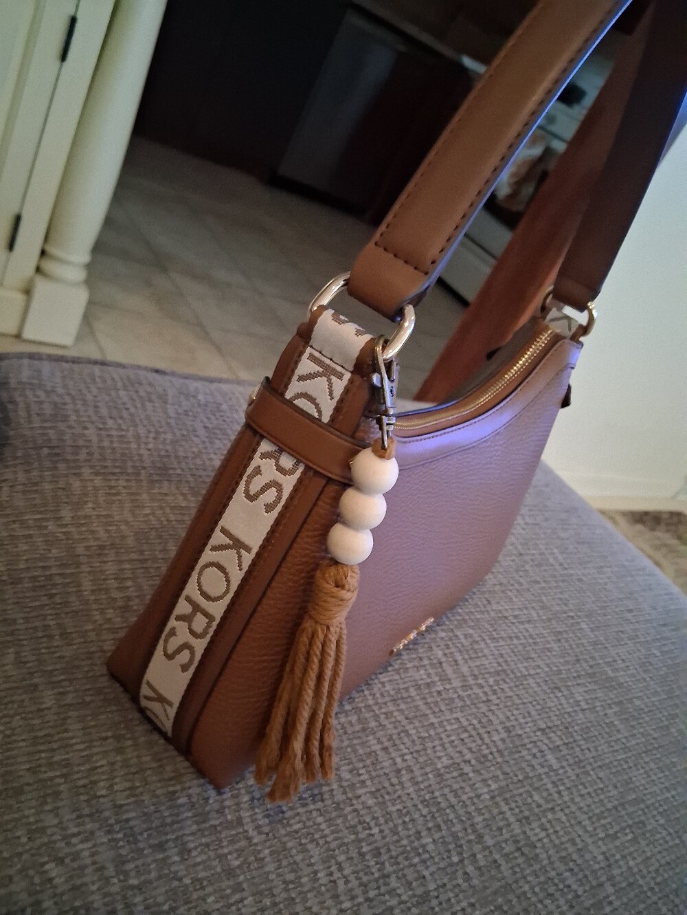 Michael Kors Women's Brown Leather Shoulder Bag - Picture 3 of 6